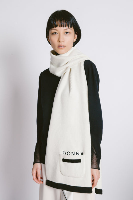 “Donna” Pocket Wool Scarf
