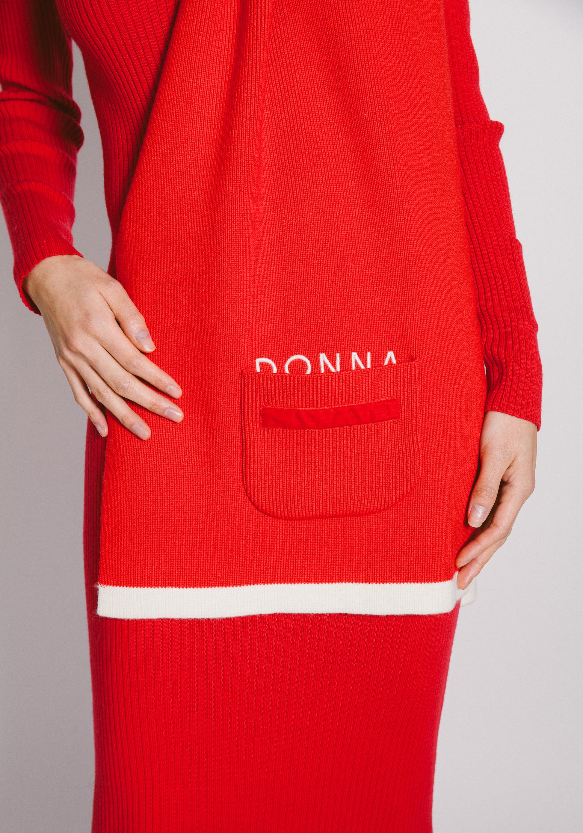 “Donna” Pocket Wool Scarf - 2s-twoways